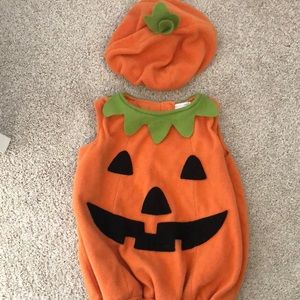 Pottery Barn kids pumpkin costume size 2T/3T